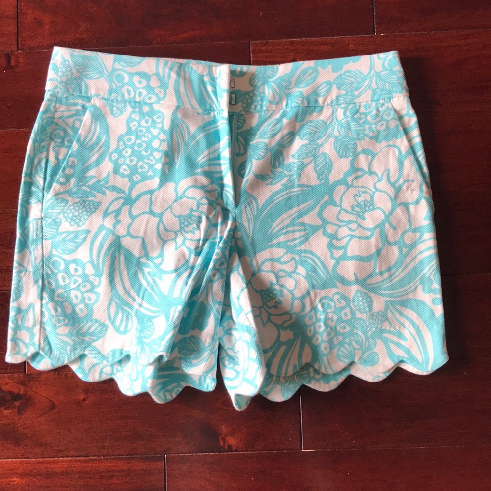 White and blue scalloped Talbots shorts size 2